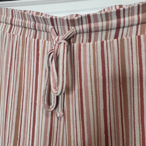 Knix Striped Lounge Cropped Pants - Picture 7 of 8
